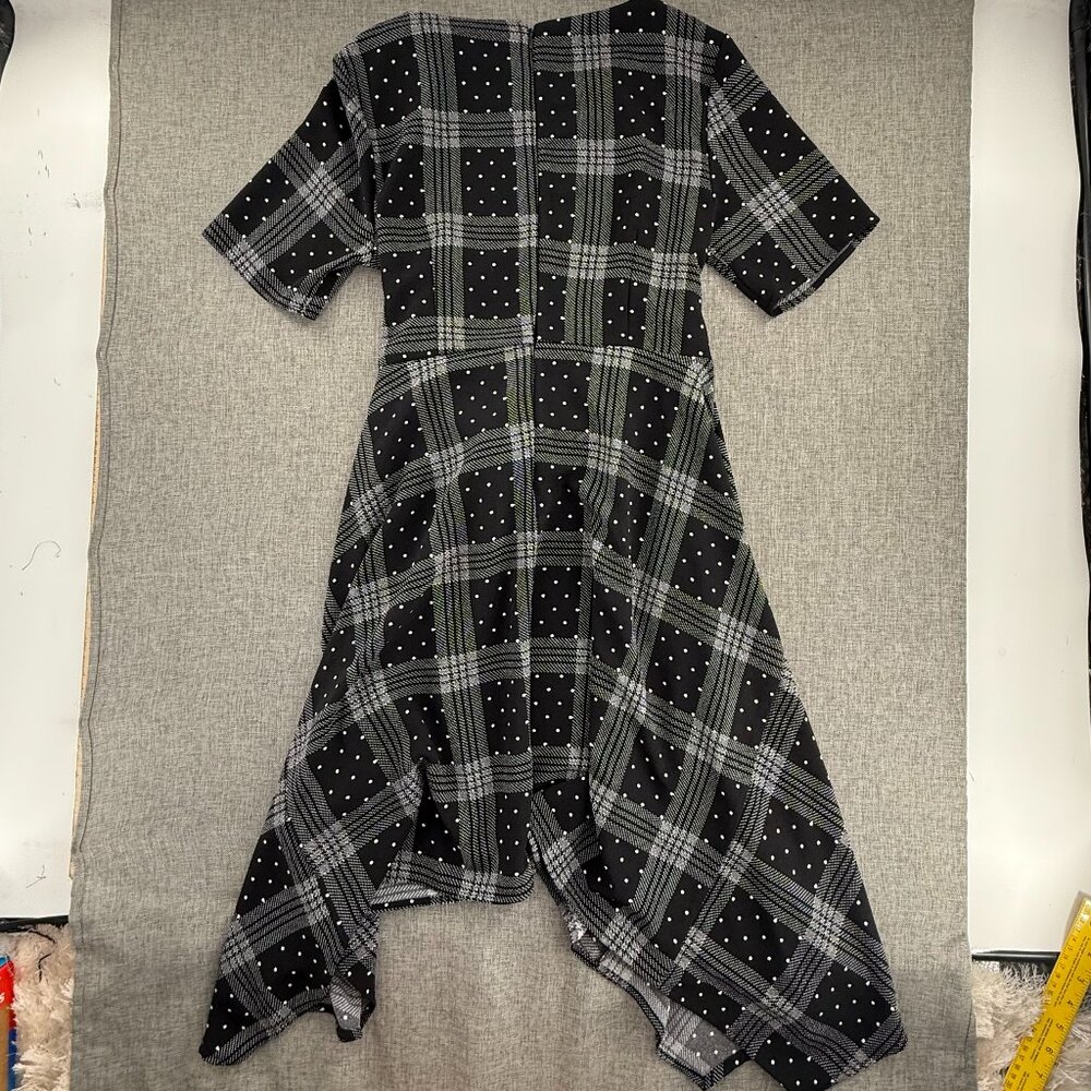 ELLE Handkerchief Dress Plaid Large Boat Neck Black‎ Gray White Belt Tie - Picture 9 of 12